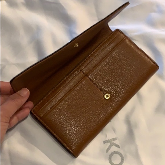 Michael Kors bag with wallet - Picture 2 of 4